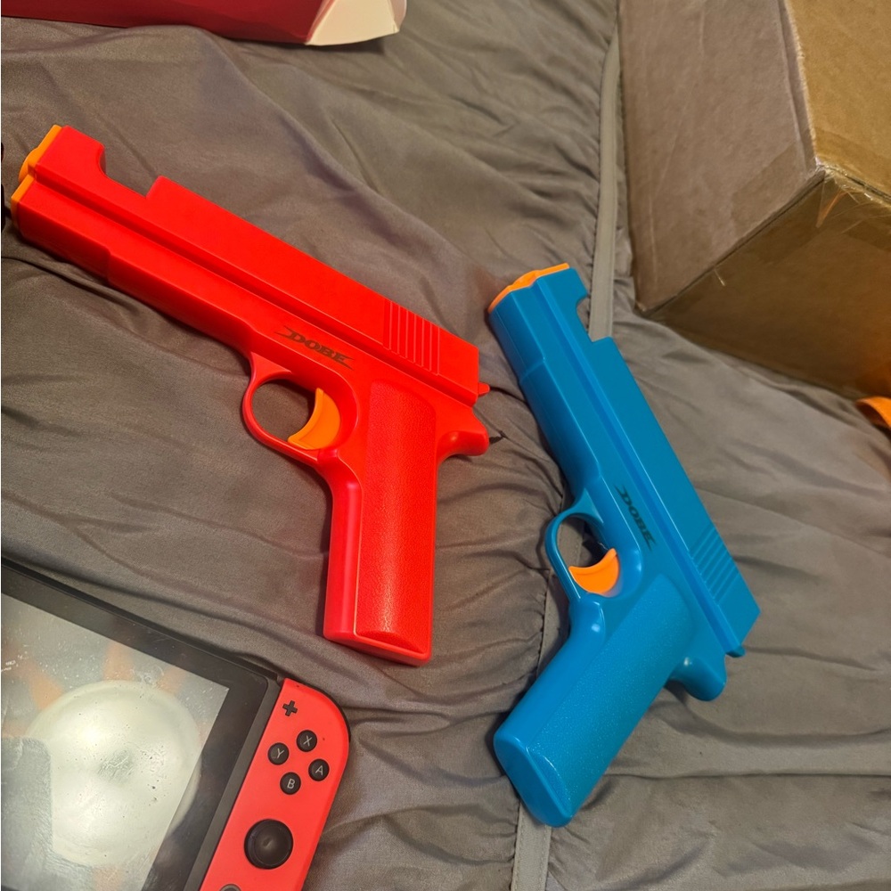 Nintendo Switch Red and Blue Steering Wheel Set - Picture 6 of 9
